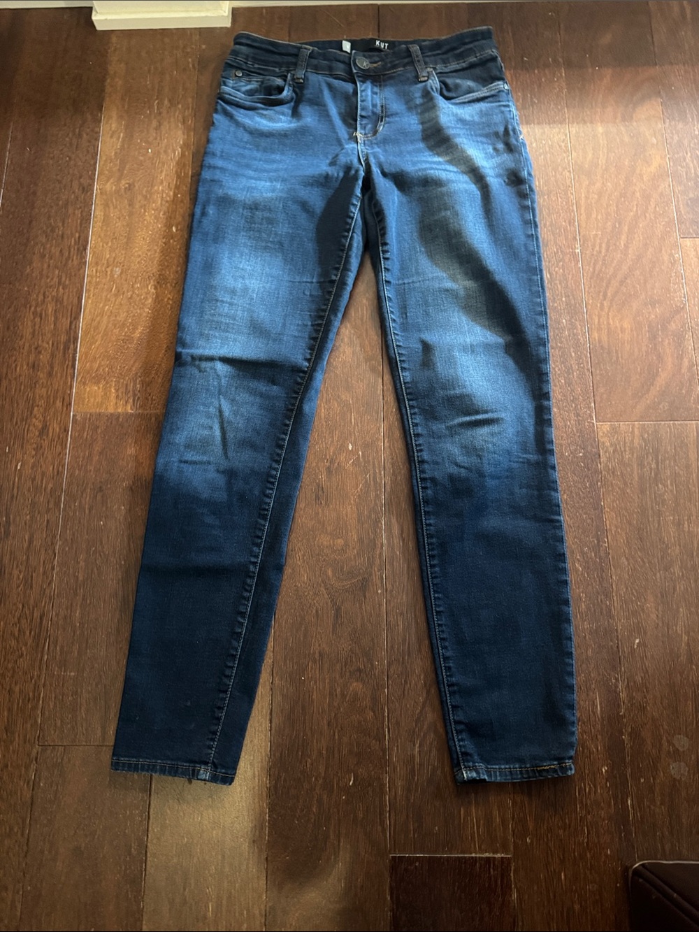 KUT from the Kloth Catherine Mid-Rise Boyfriend Jeans - Size 6